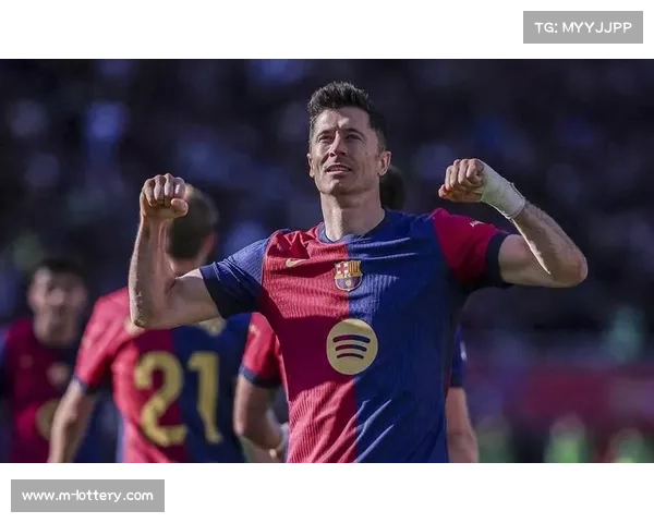 巴萨或清洗37岁莱万昔日锋霸沦为牺牲品4500万巨资成血亏